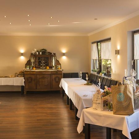 Hotel Restaurant Haesfeld Überherrn المظهر الخارجي الصورة